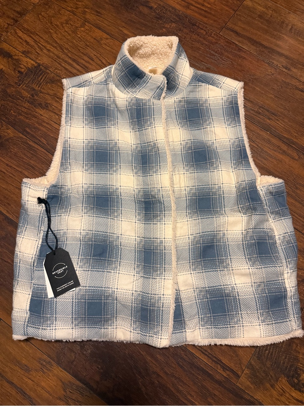 CLEO + WOLF Women’s Alice Reversible Sherpa and Plaid Vest Size Large Western - Picture 11 of 12